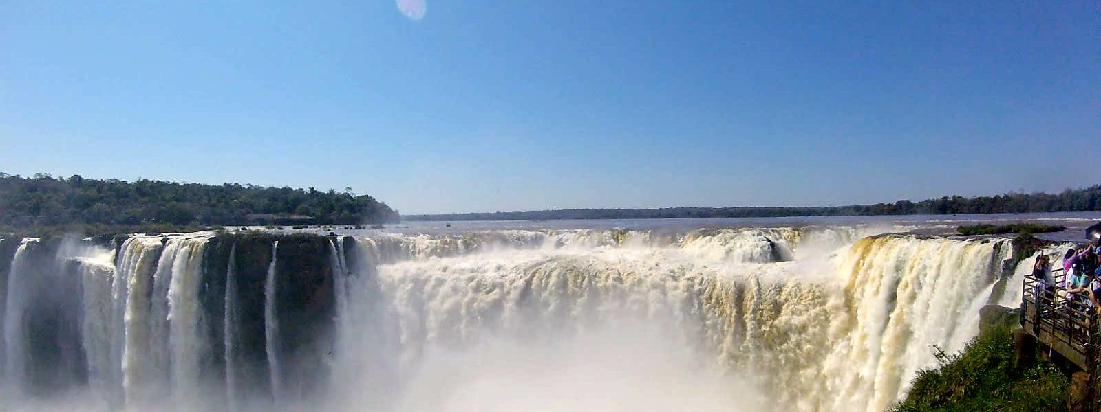 Iguazu Falls: the world’s largest waterfalls 